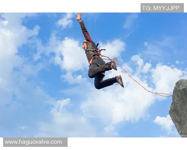 极限运动与人生哲学的交融刘伟的深度对话与探索之旅 极限运动与人生哲学的交融刘伟的深度对话与探索之旅