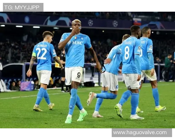 那不勒斯遭遇多方挑战,排名下滑引发球迷担忧 那不勒斯遭遇多方挑战,排名下滑引发球迷担忧