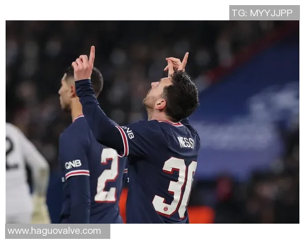 足球欧冠小组赛恢复,巴黎圣日耳曼击败曼联,梅西压哨绝杀! 足球欧冠小组赛恢复,巴黎圣日耳曼击败曼联,梅西压哨绝杀!